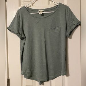 Light green short-sleeve women’s H&M shirt